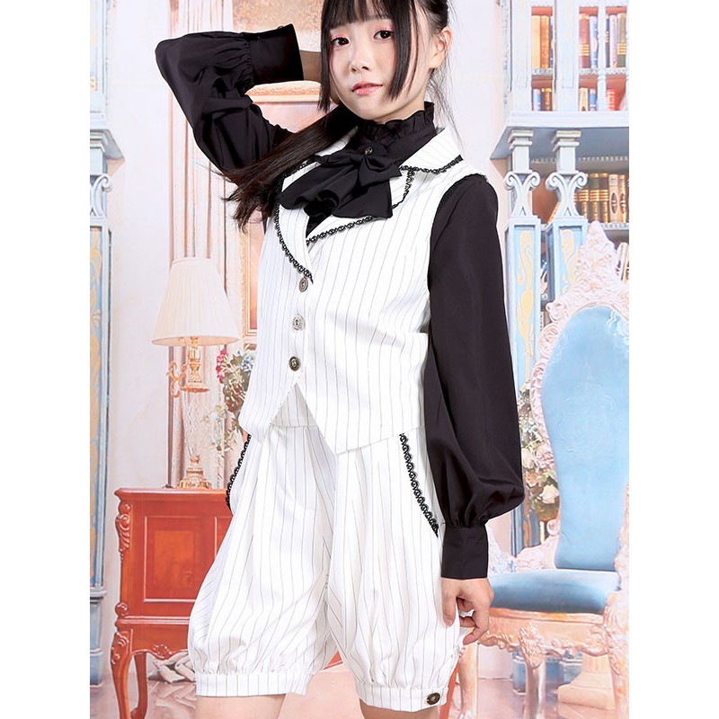 Classic Lolita Outfits White V Neck Sleeveless Waistcoat With Shorts Sets Classic  Traditional Daily Casual